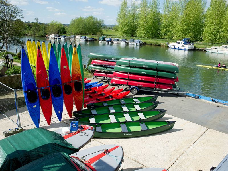 Thames Canoe and SUP Hire Slide 1